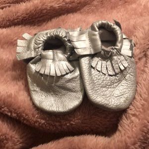 Girls moccasins with fringe